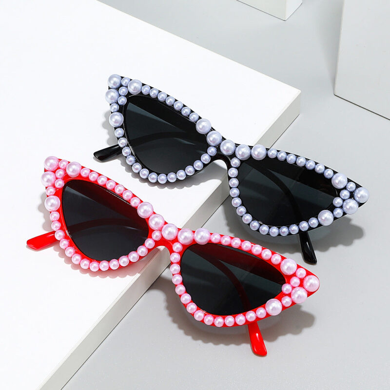 New handmade fashion sunglasses. European and American personalized imitation pearl hip-hop cat eye diamond sunglasses women - Image 2